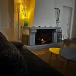 8 Personnes Dans Un Ecrin De Verdure Avec Vue بيت للعطل *