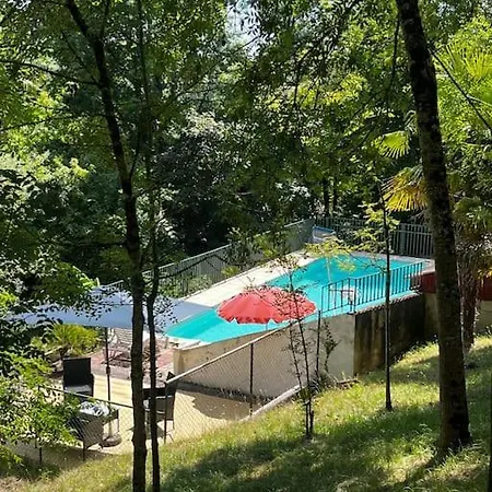 8 Personnes Avec Piscine 펜션 *