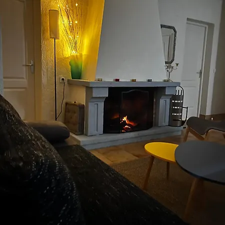 8 Personnes Dans Un Ecrin De Verdure Avec Vue Tatil Evi *